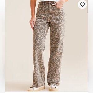 Hidden Logan Cheetah Wide Leg Jean